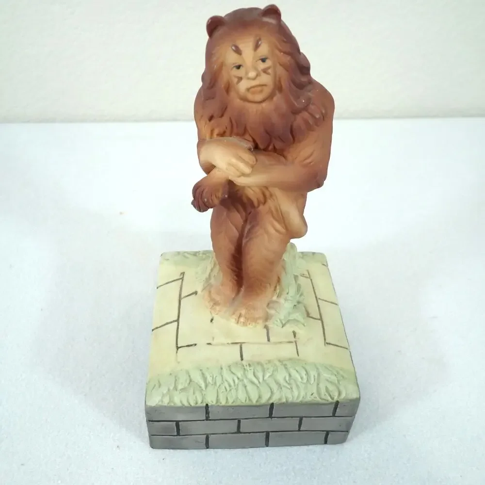 Wizard of Oz Cowardly Lion Music Box Seymour Mann 1981 Korea Vintage